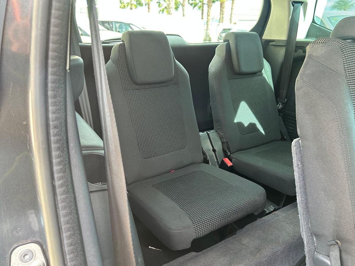 PEUGEOT 5008 STYLE 1.6 HDI AUTO SPANISH LHD IN SPAIN 118000 MILES 7 SEATS 2014